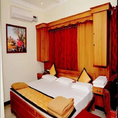 Anandha Grand Lodge Deluxe Room AC 2