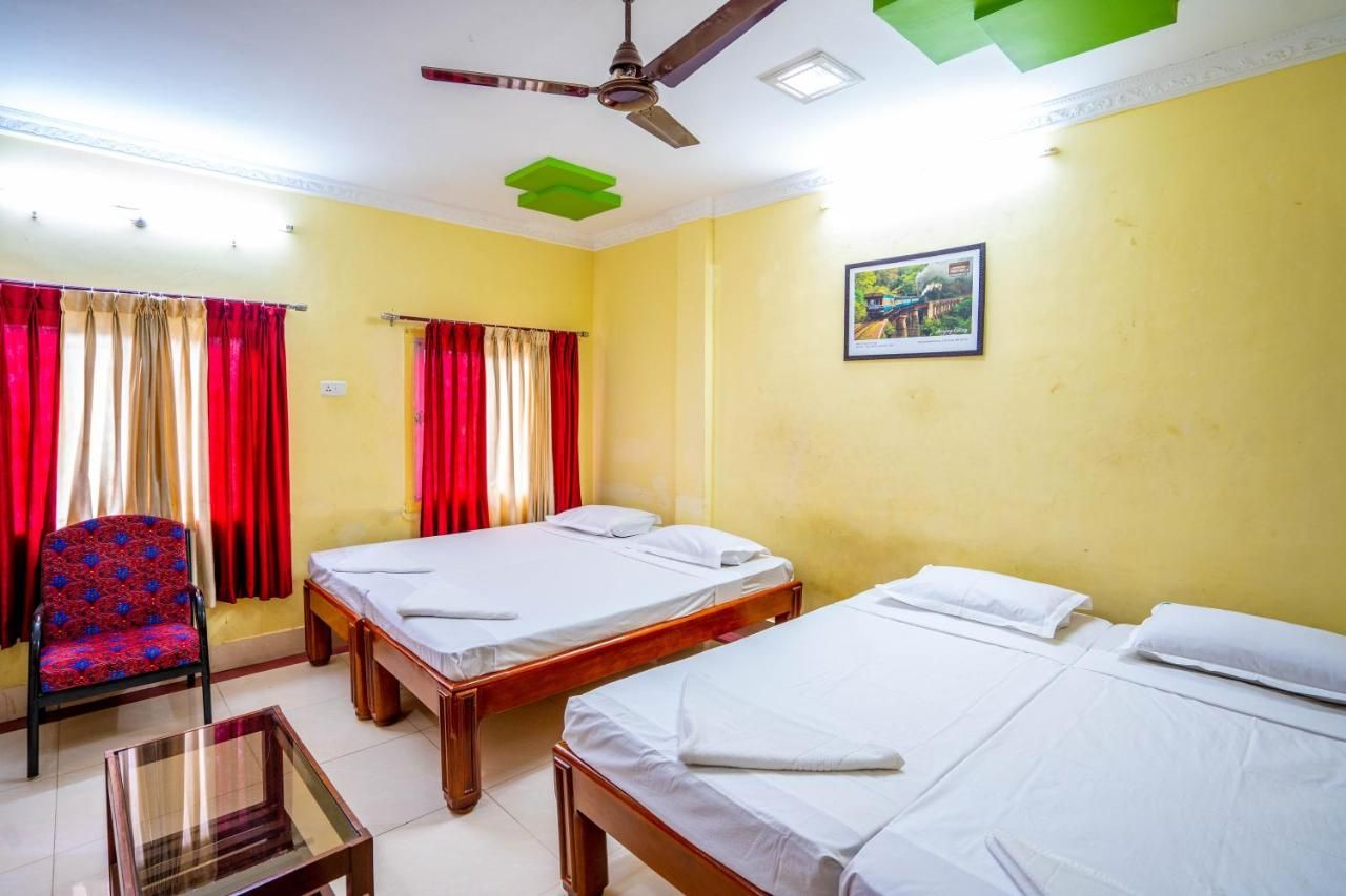 Hotel Tamilnadu - Hogenakkal Double Room Non AC 2
