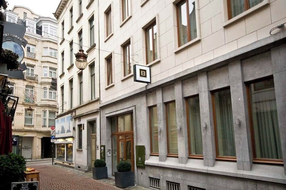 undefined B-aparthotel Grand Place 5