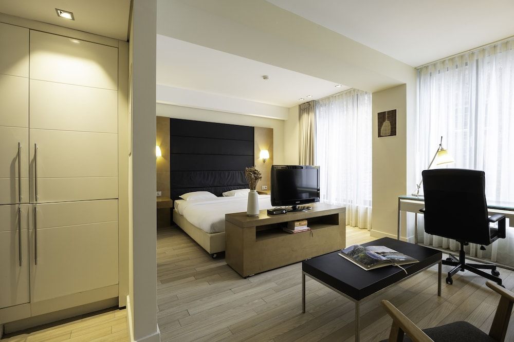 undefined B-aparthotel Grand Place 2