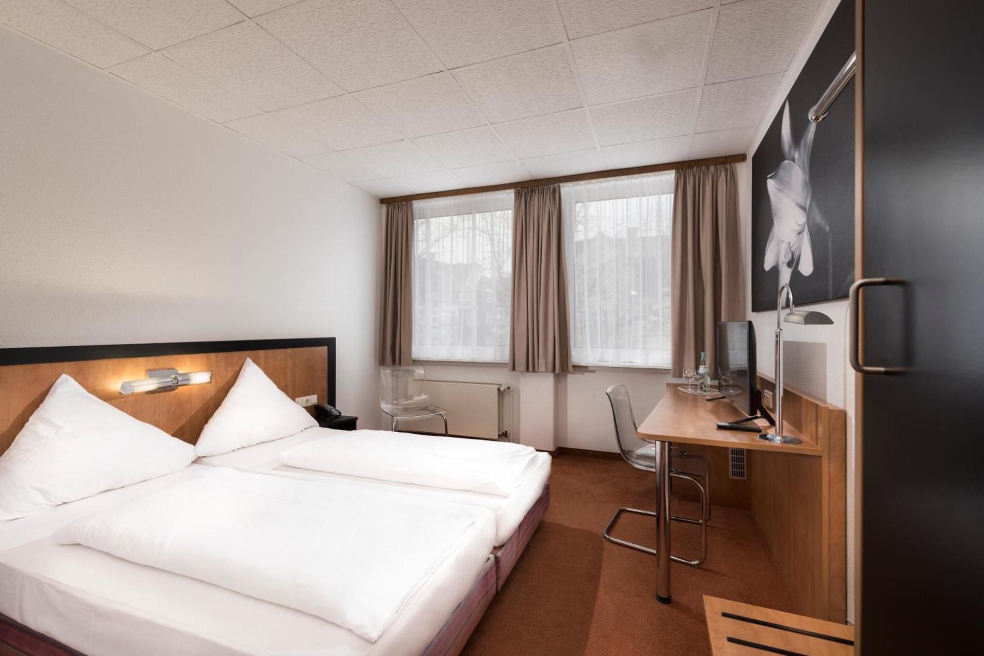 1 Double Bed Non-Smoking