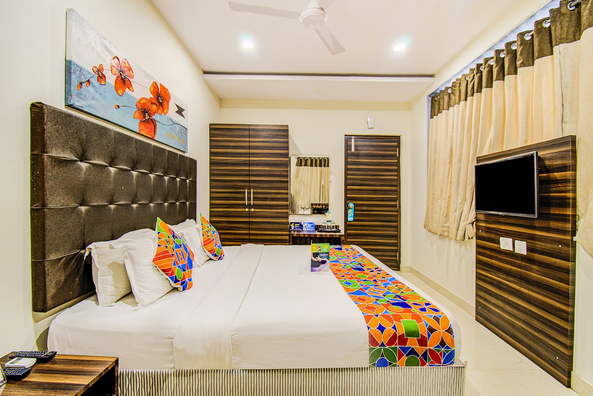 undefined  FabHotel Pearl City 8