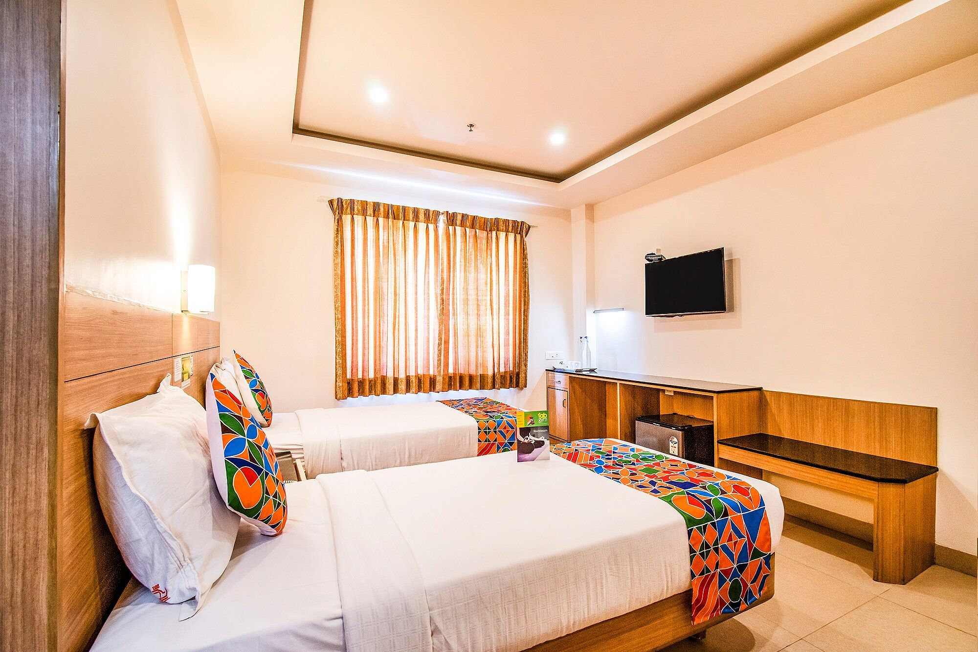 FabHotel Prime Royal Castle Deluxe Room 3