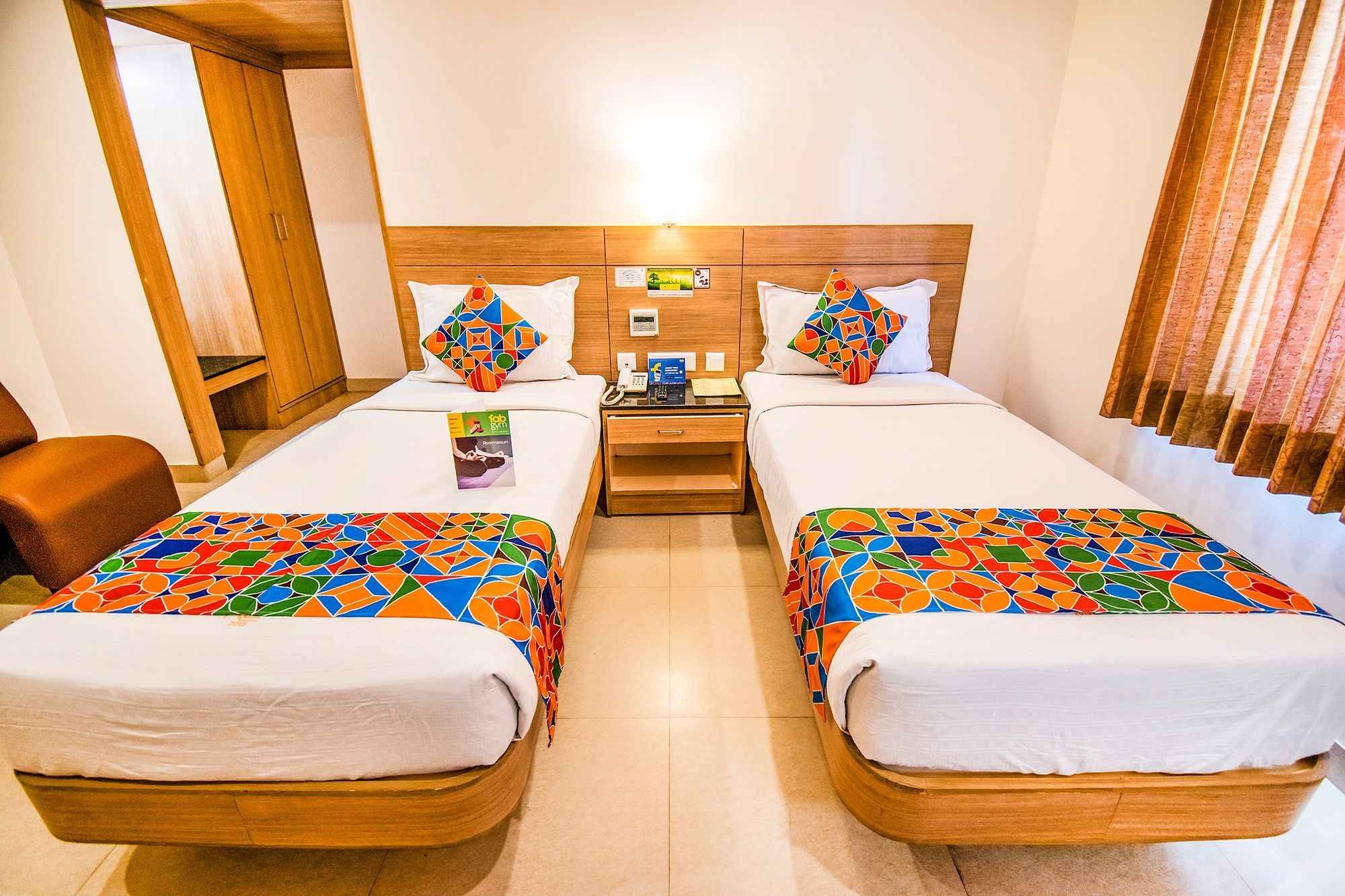 FabHotel Prime Royal Castle Deluxe Room 16