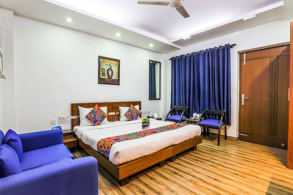 FabHotel The Residency Deluxe Room 2