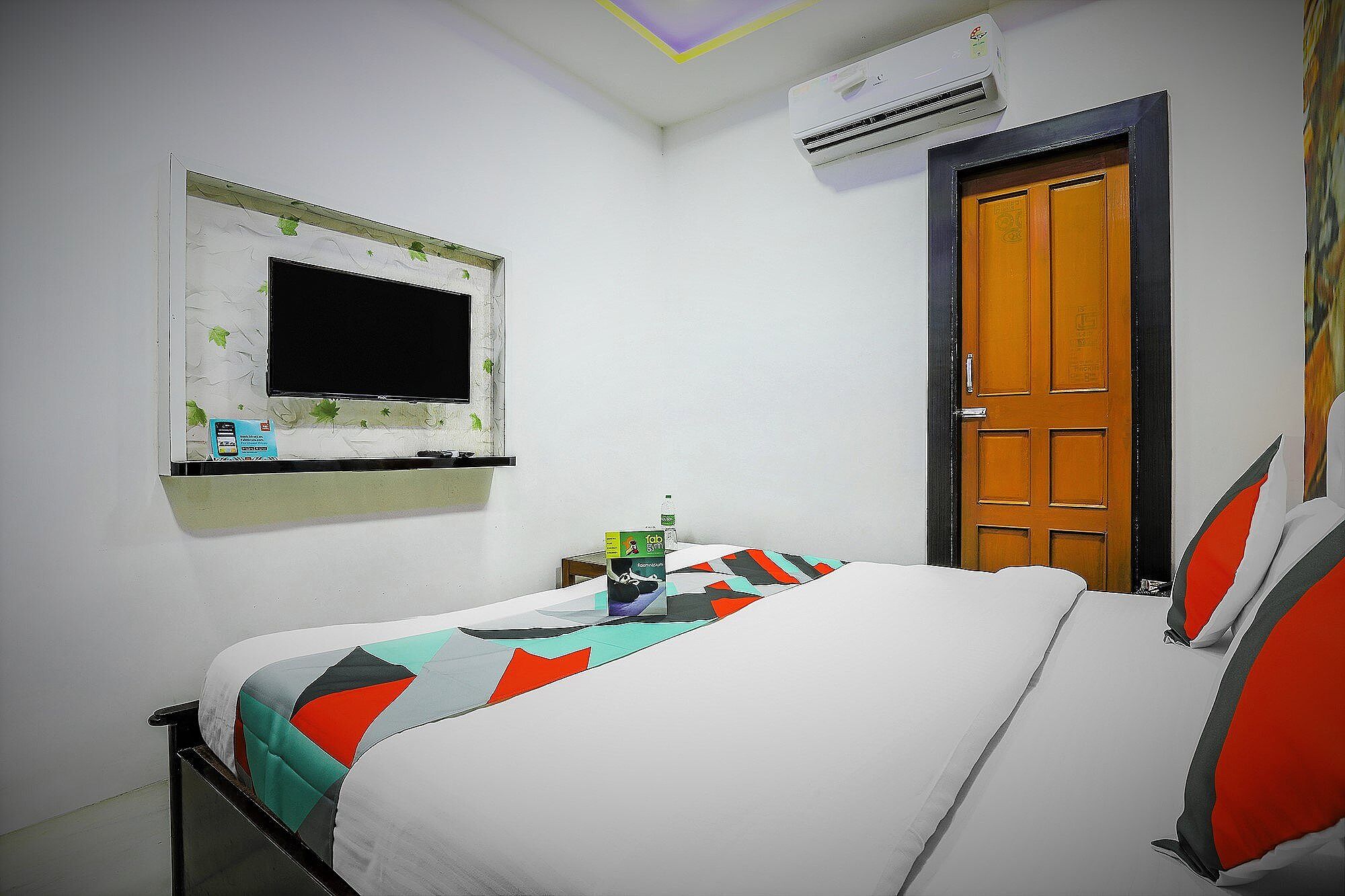 FabHotel ABC View Deluxe Double Room 5
