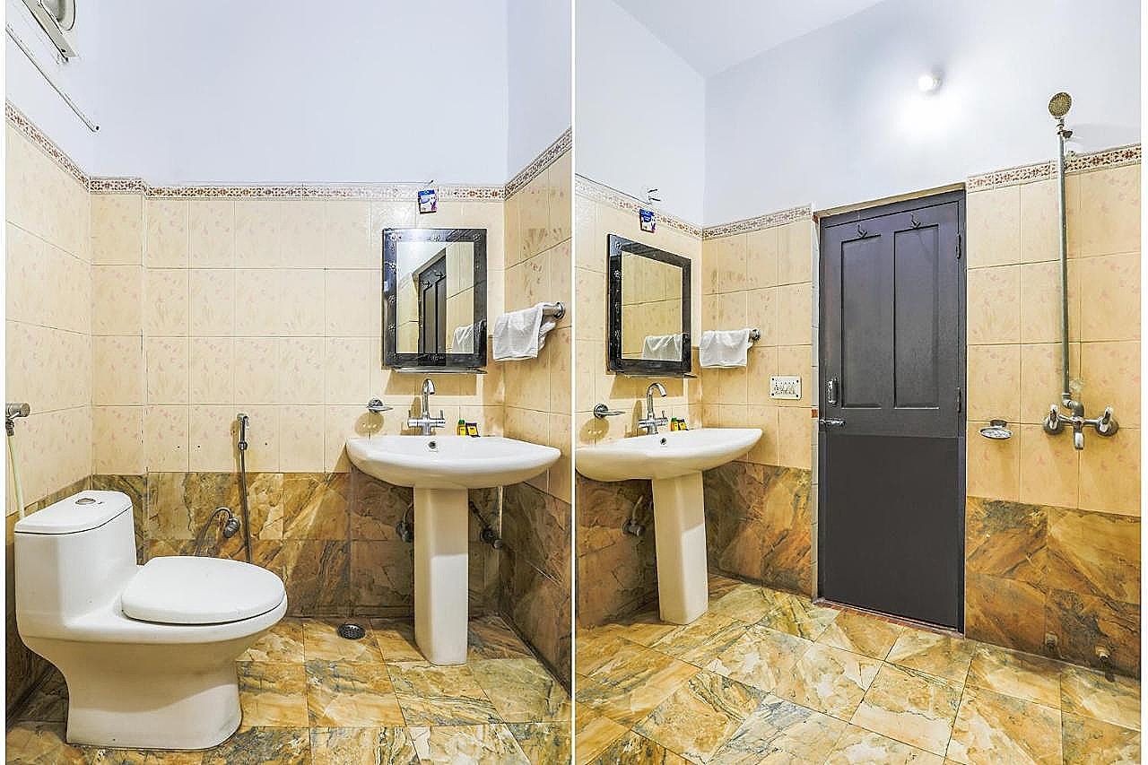 FabHotel Pramila Inn Deluxe Room 12