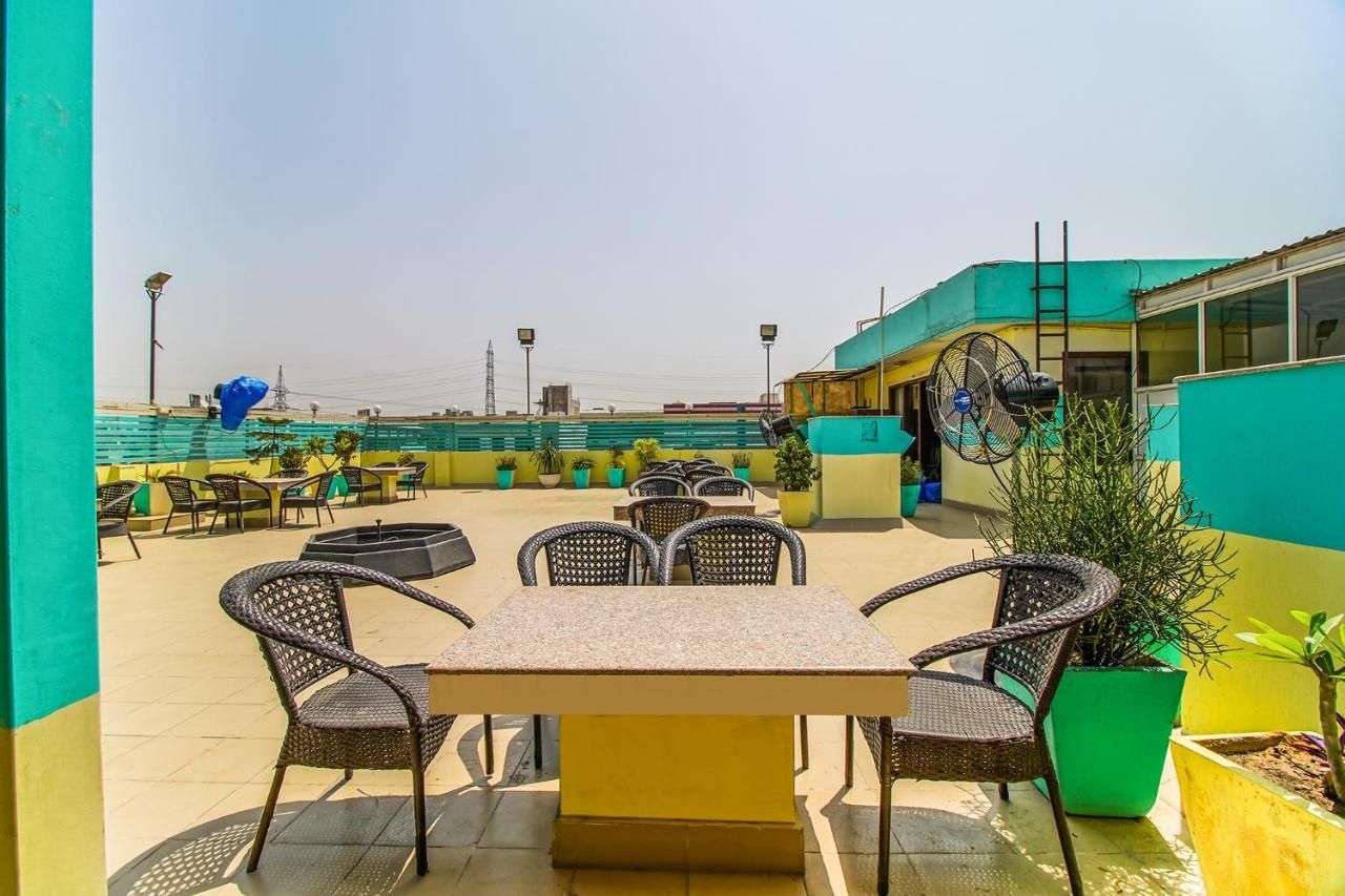 FabHotel Mulberry Retreat Sushant Lok - Fully Vaccinated Staff (Sanitised) Deluxe Room 3