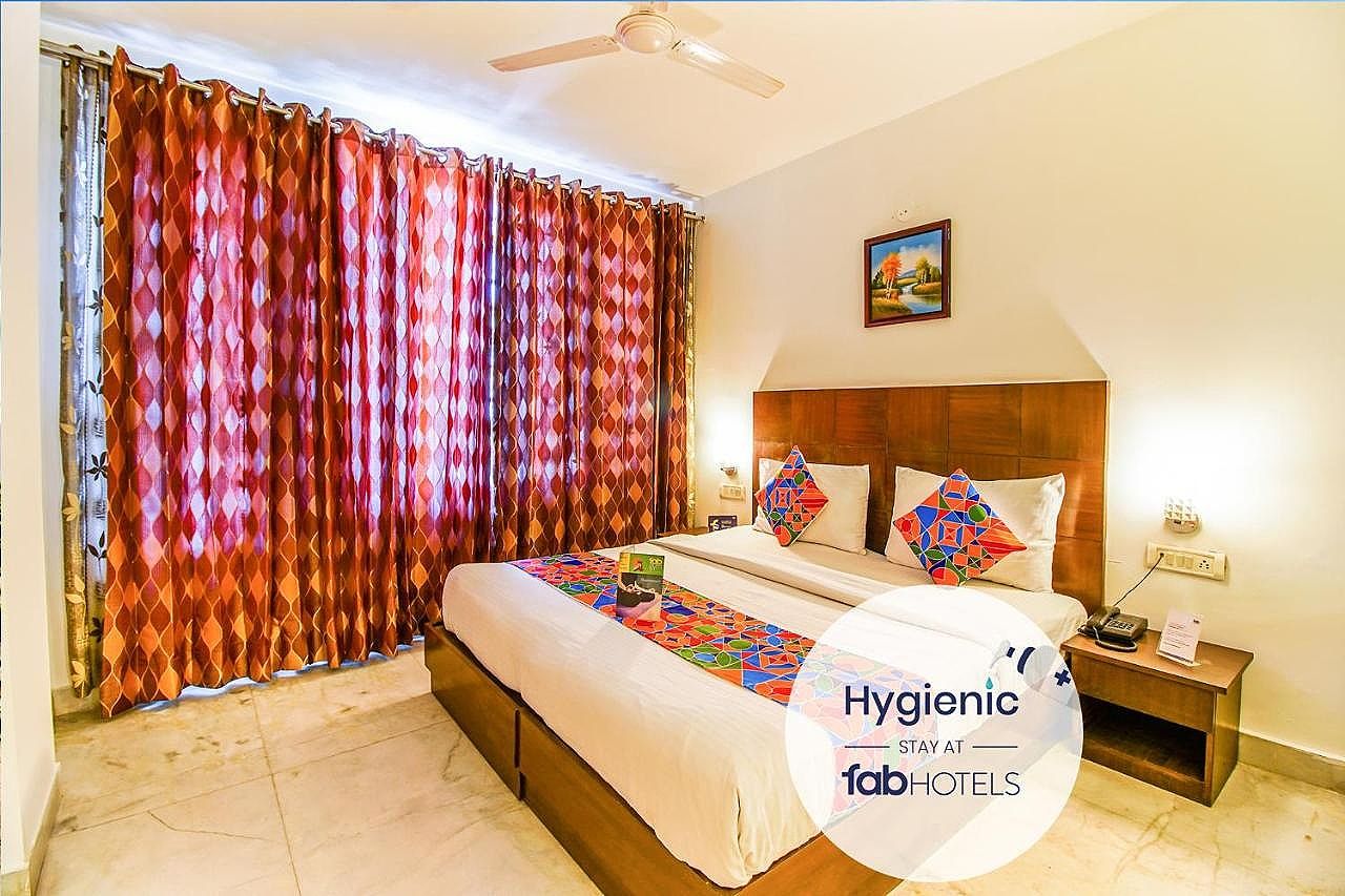 FabHotel Mulberry Retreat Sushant Lok - Fully Vaccinated Staff (Sanitised) Superior Double Room 3