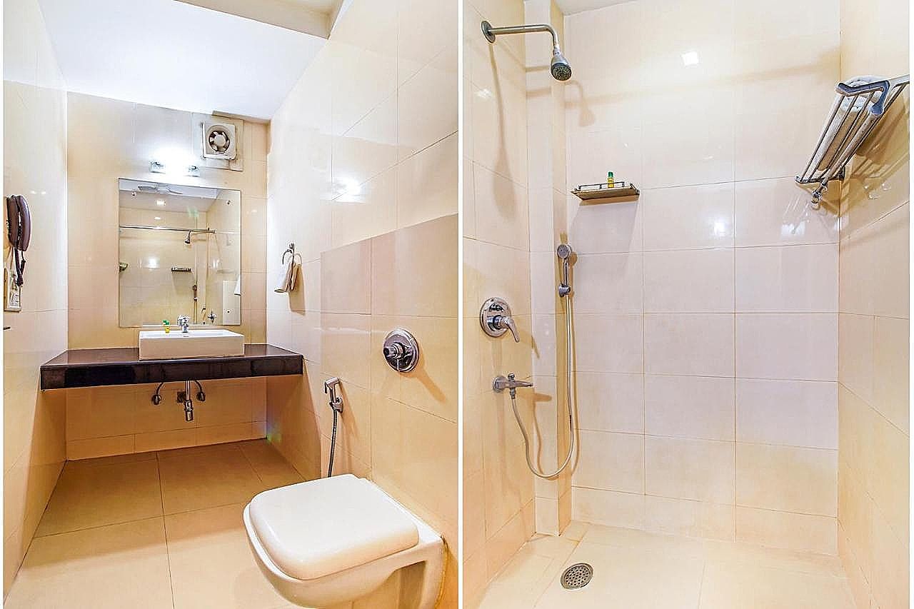 FabHotel Mulberry Retreat Sushant Lok - Fully Vaccinated Staff (Sanitised) Deluxe Room 4