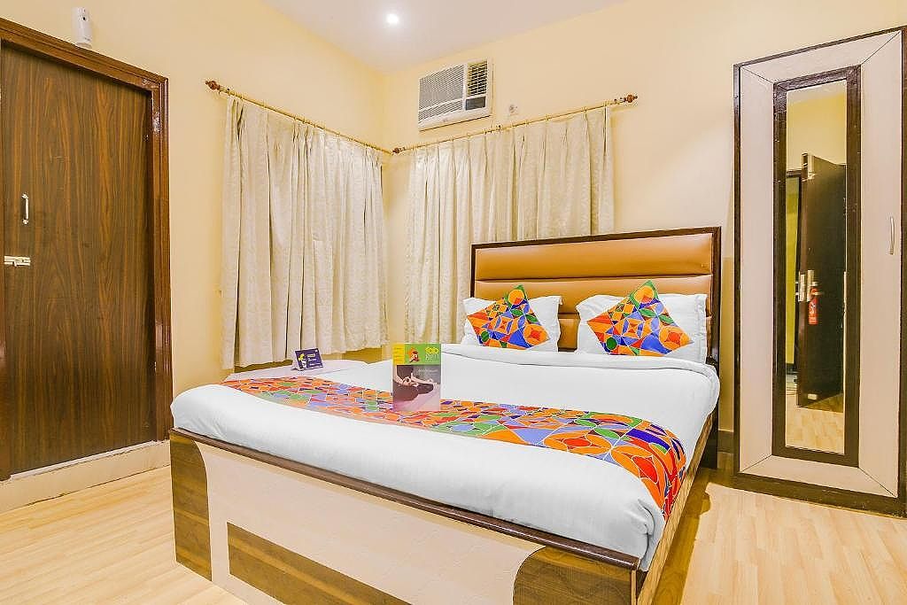 FabHotel Aayash Deluxe Room 8