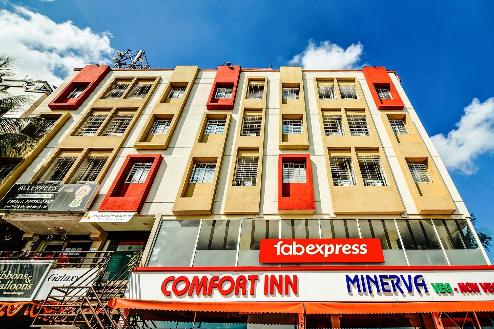 undefined FabExpress Comfort Executive