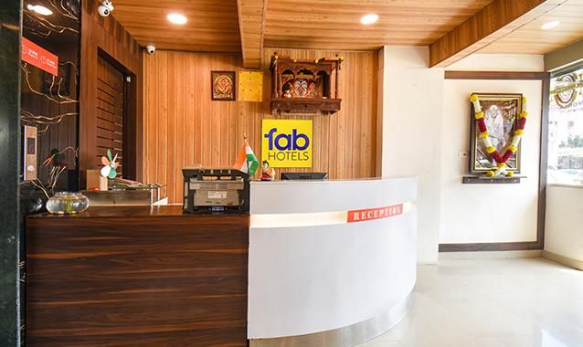 undefined FabExpress Comfort Executive 2