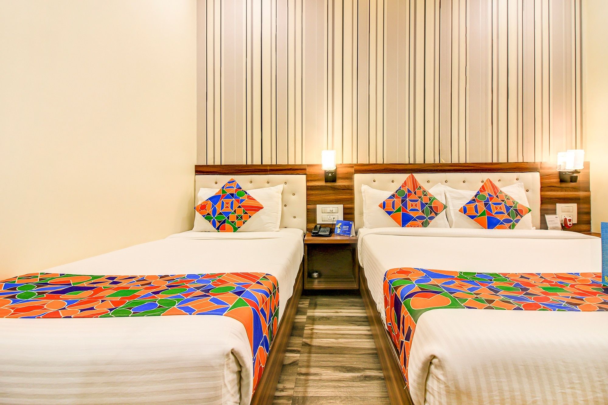 FabHotel Axis International Deluxe Double Room 4