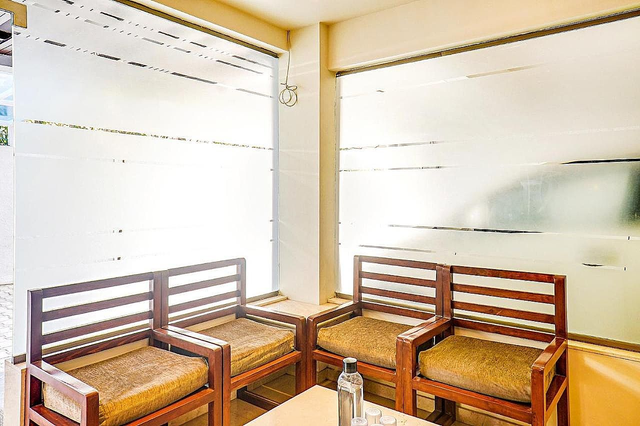 undefined FabHotel Gravity Inn 4