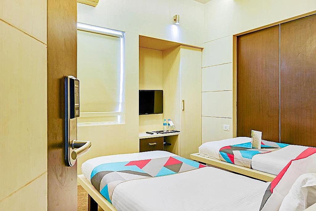 FabHotel B Zone Deluxe Room 15