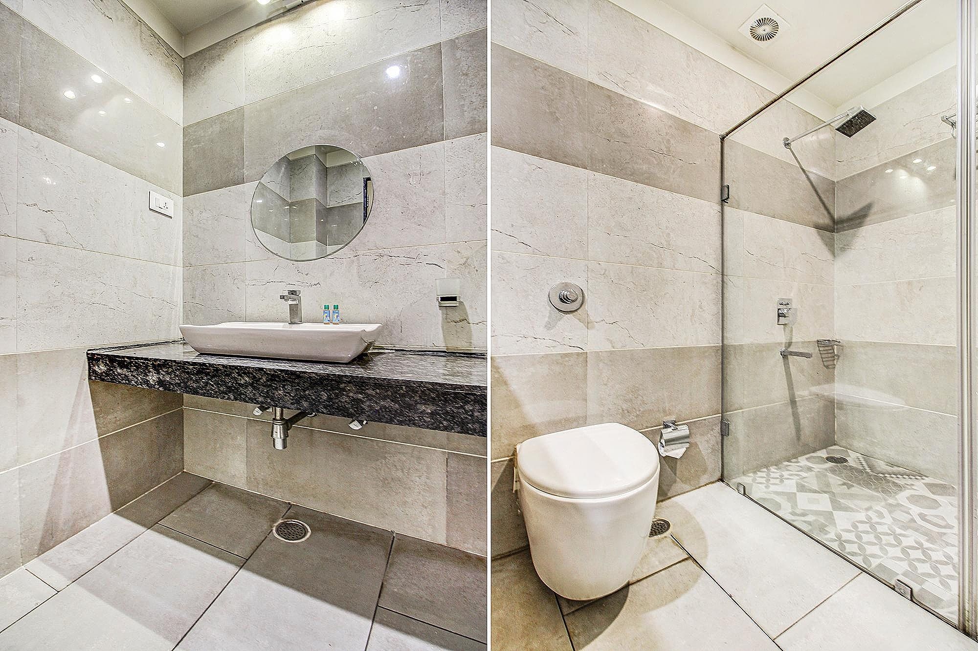 FabHotel Naman Palace Deluxe Double Room 7