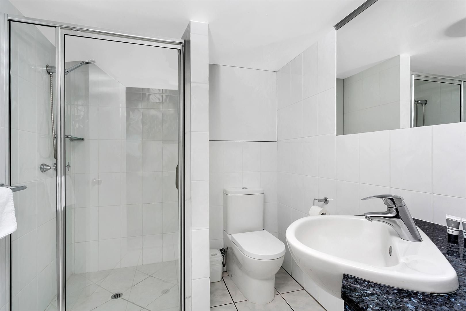 Roydon Beachfront Apartments