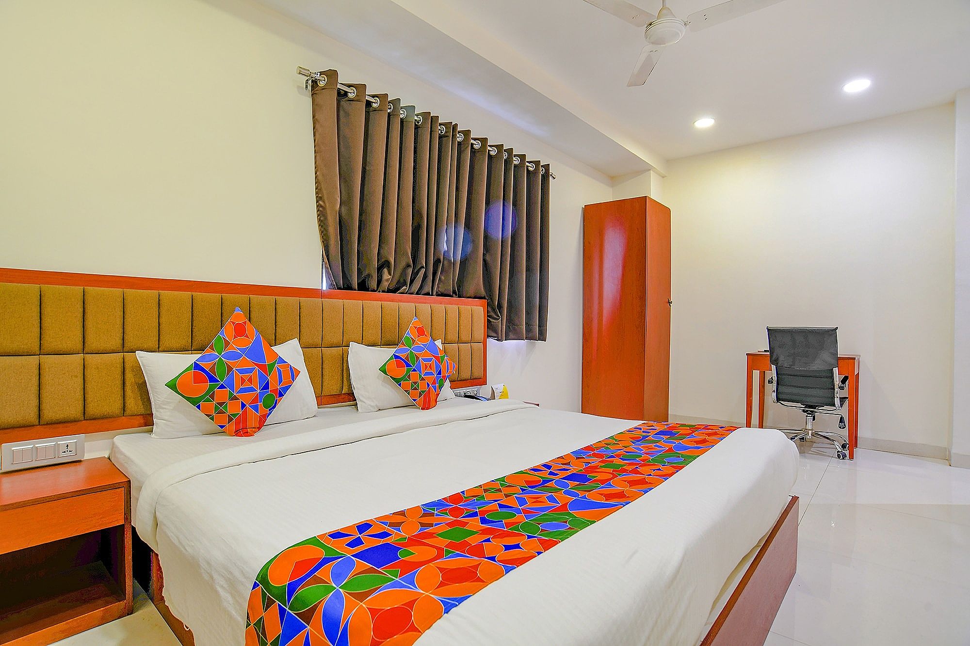 FabHotel Day2Day Deluxe Room 8