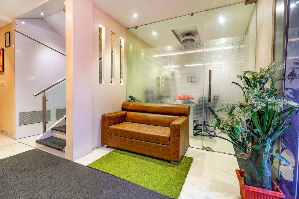 undefined FabHotel Grand Heritage 3