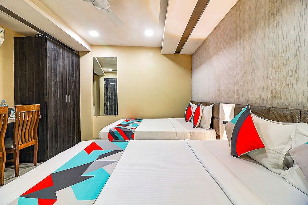 FabHotel Grand Heritage Deluxe Room 6