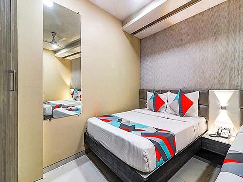 FabHotel Grand Heritage Deluxe Room 8