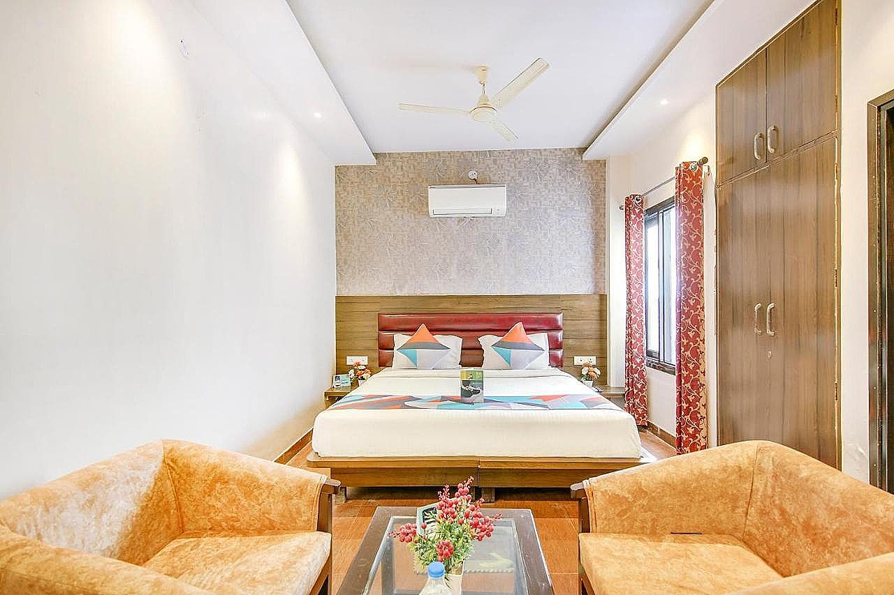 FabHotel Gayatri Palace Deluxe Room 22