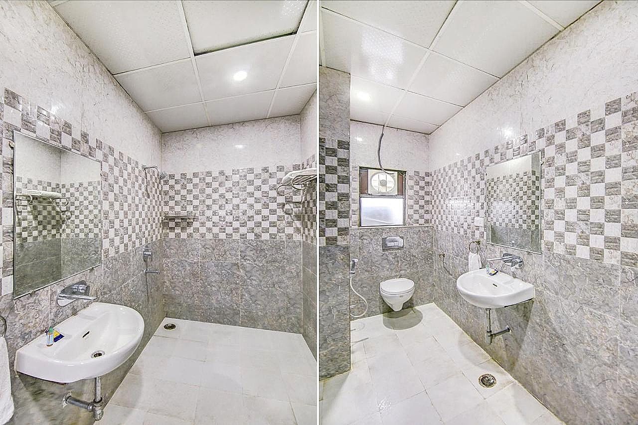 FabHotel Gayatri Palace Deluxe Room 26