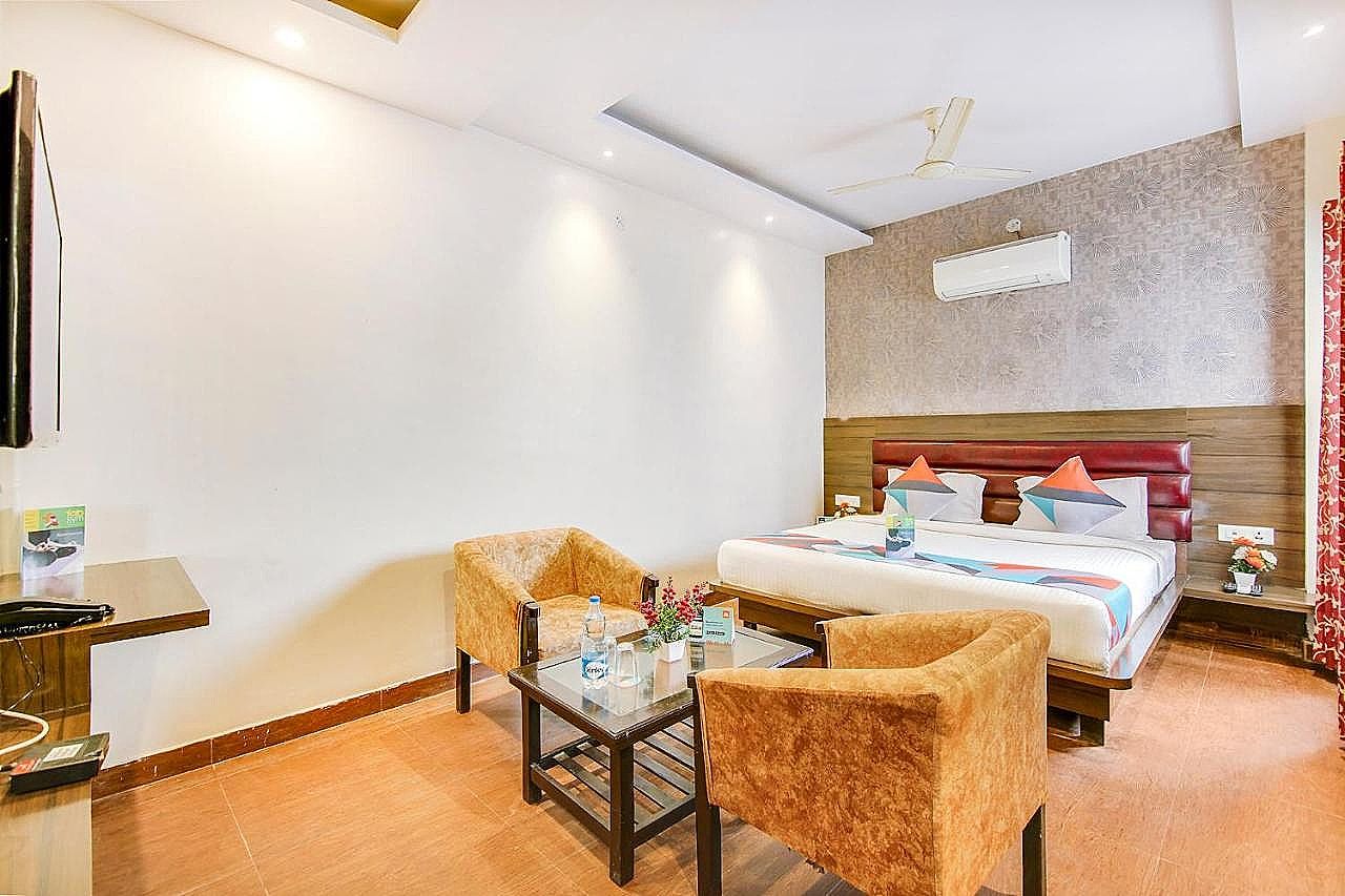 FabHotel Gayatri Palace Deluxe Room 23