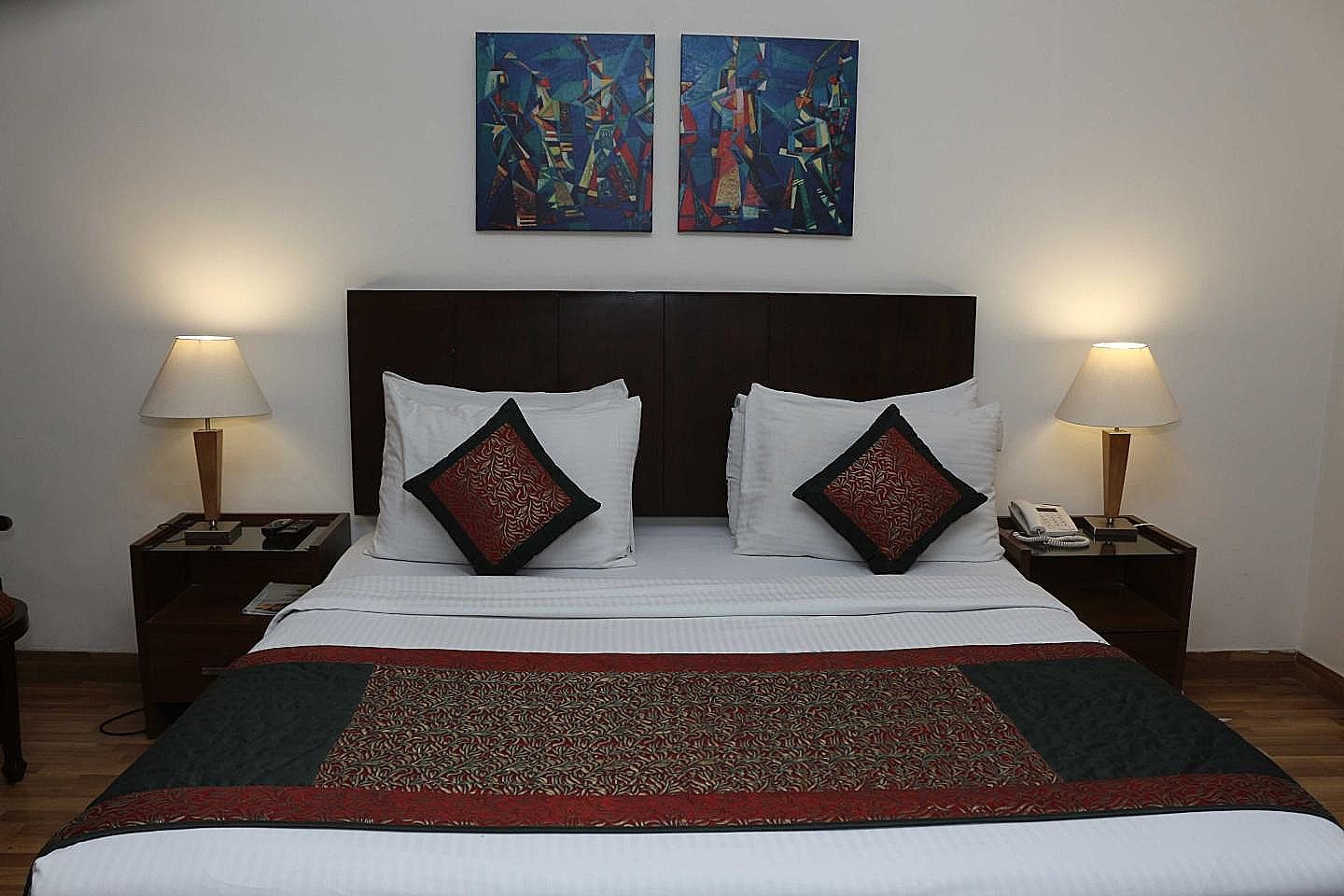 FabHotel Goodwill Deluxe Room 6