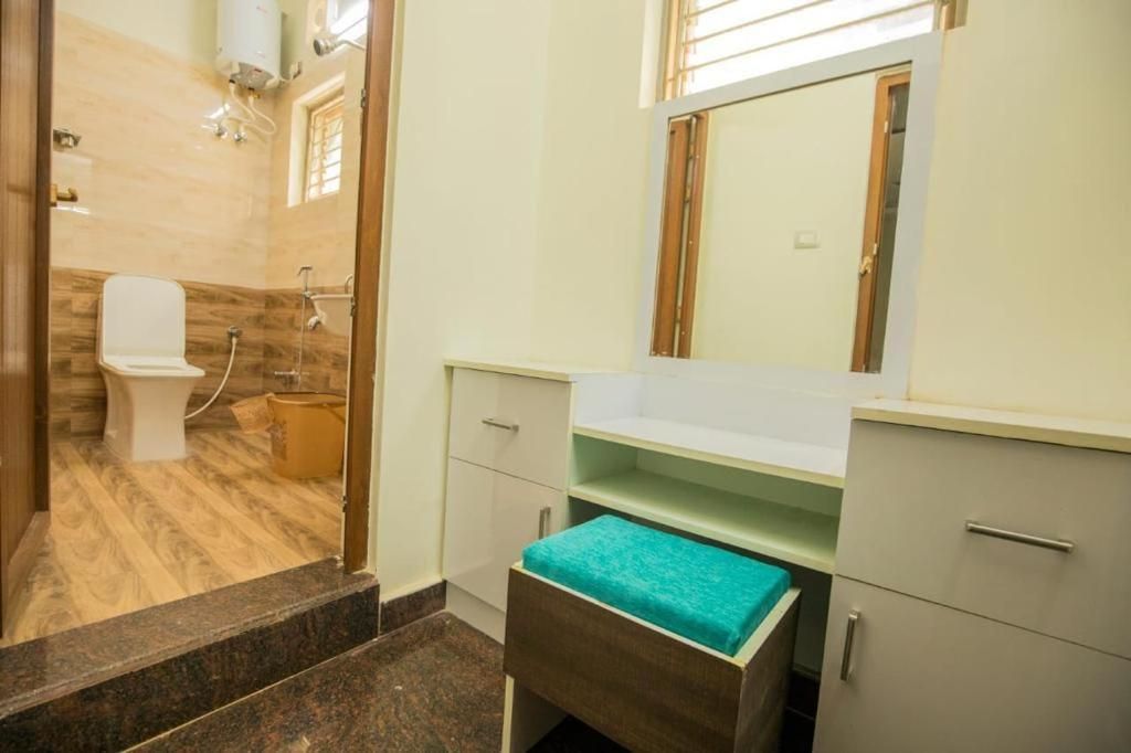 FabEscape Queens Paradise Twin Room 3