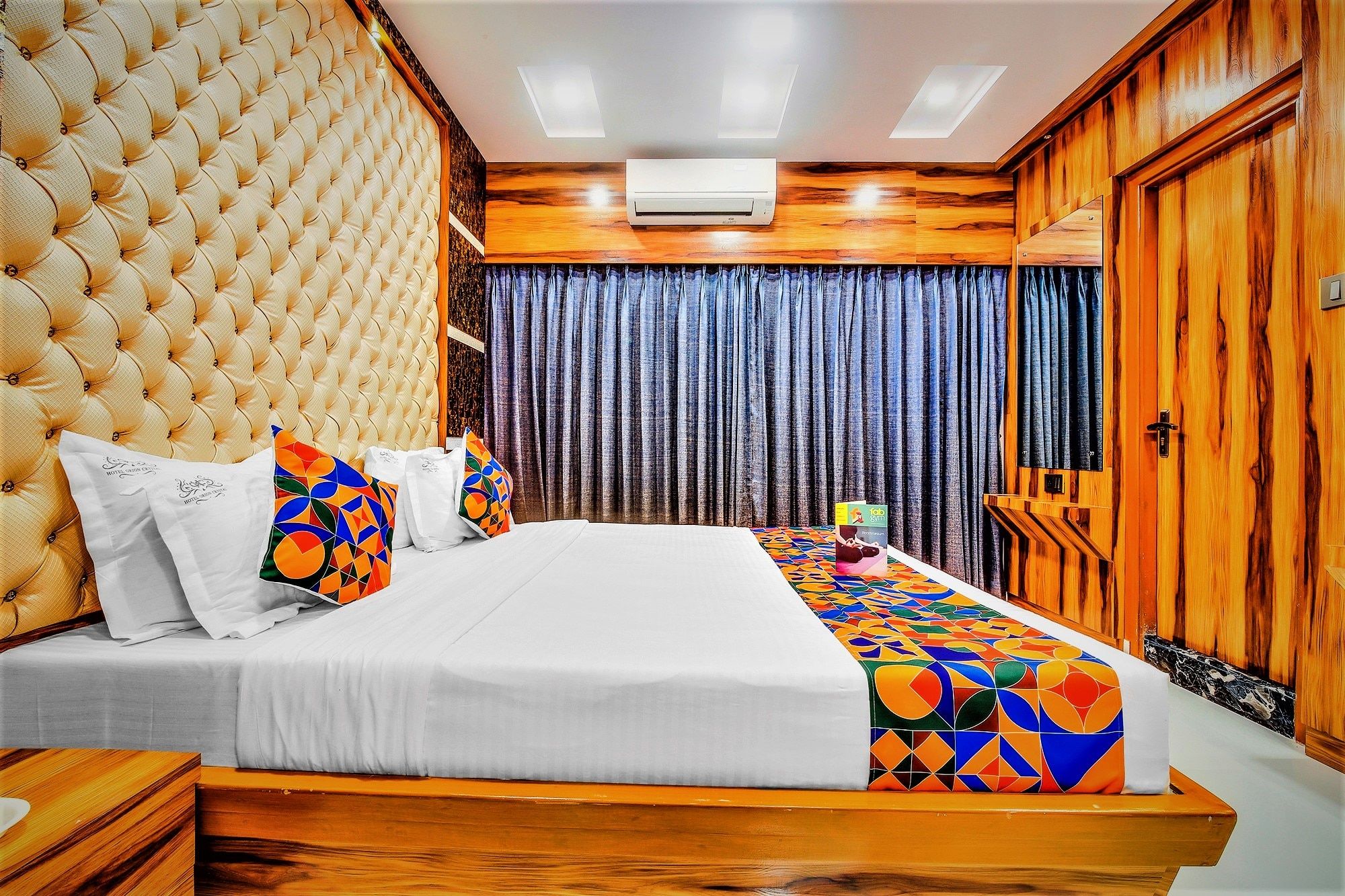 FabHotel Prime Orion Crystal Deluxe Room 4