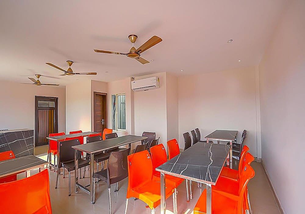 undefined FabHotel Prime Empire 8