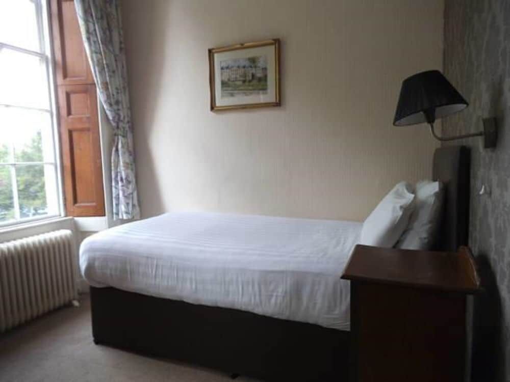 undefined Parade Park Bath 3