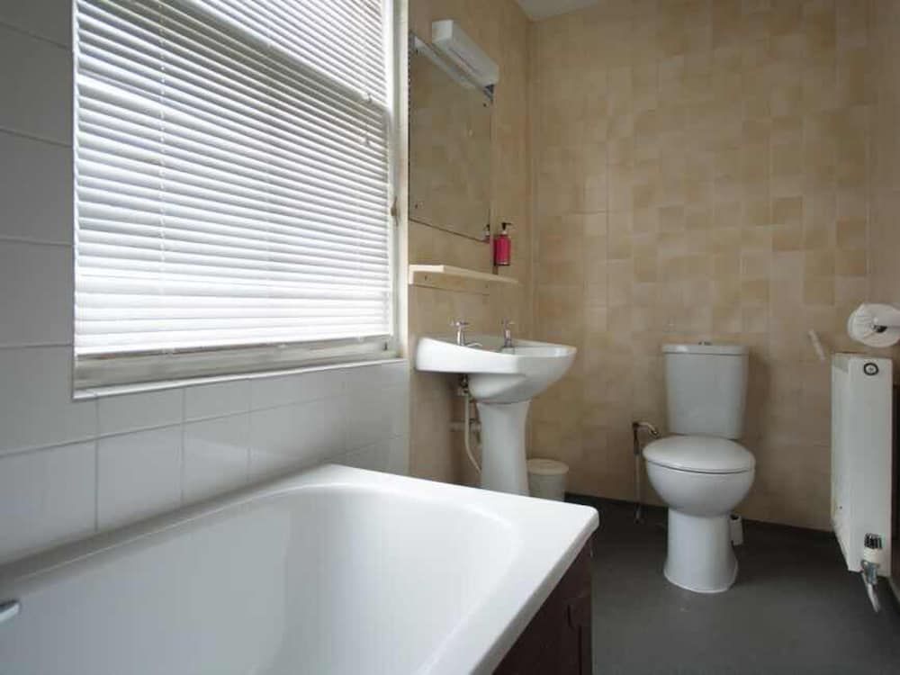 undefined Parade Park Bath 9