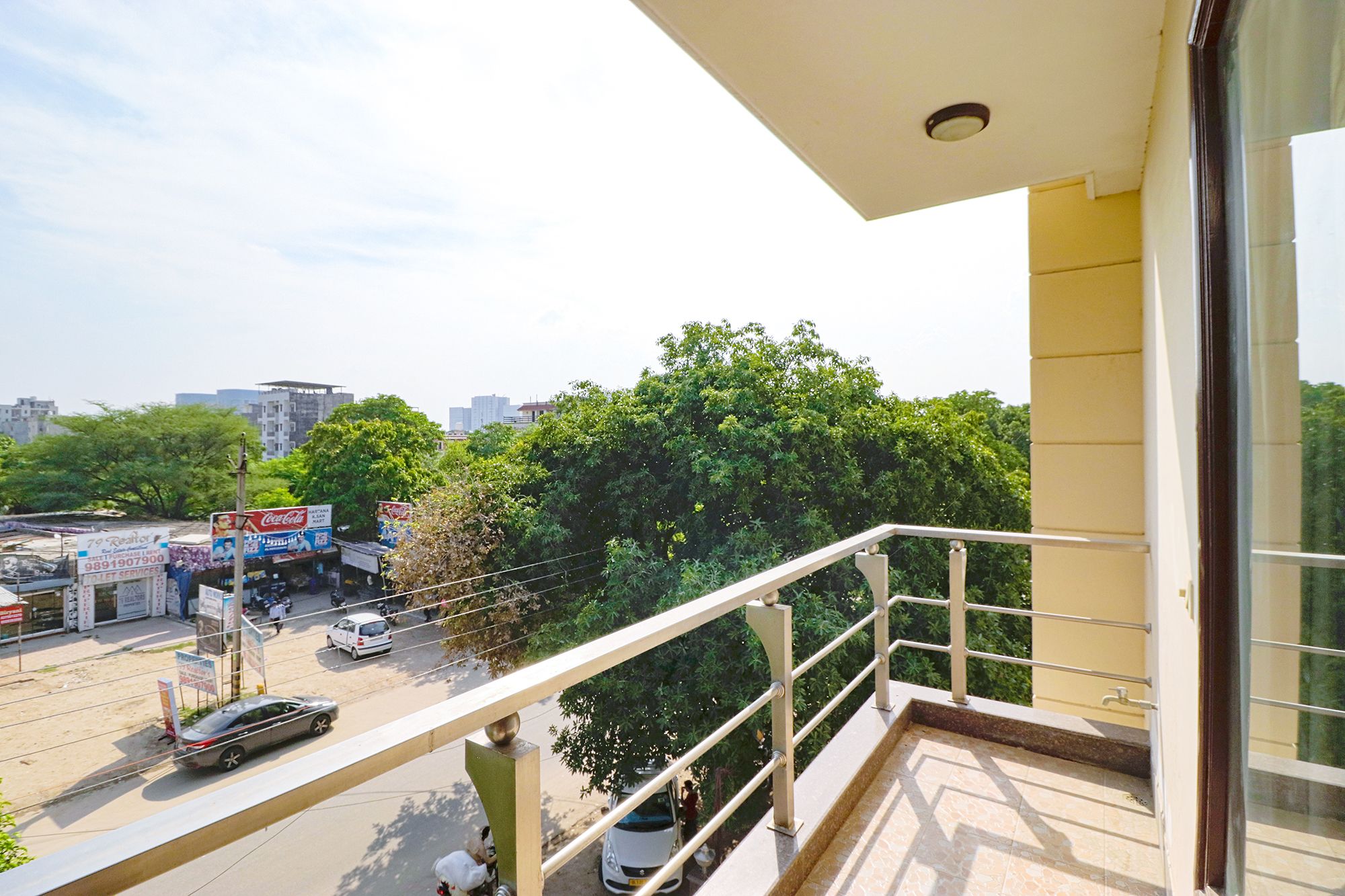 undefined FabHotel Tipssy Inn 020 3