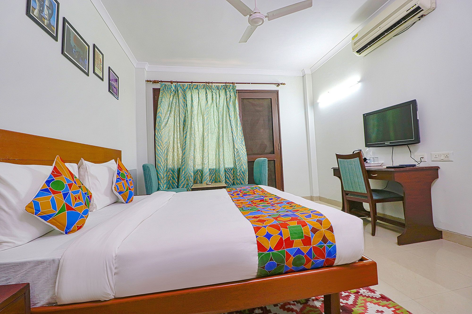 undefined FabHotel Tipssy Inn 020 4