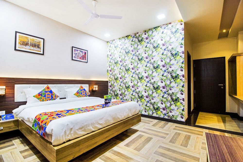 FabHotel Royal GM Plaza