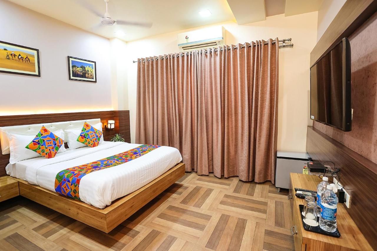 FabHotel Royal GM Plaza