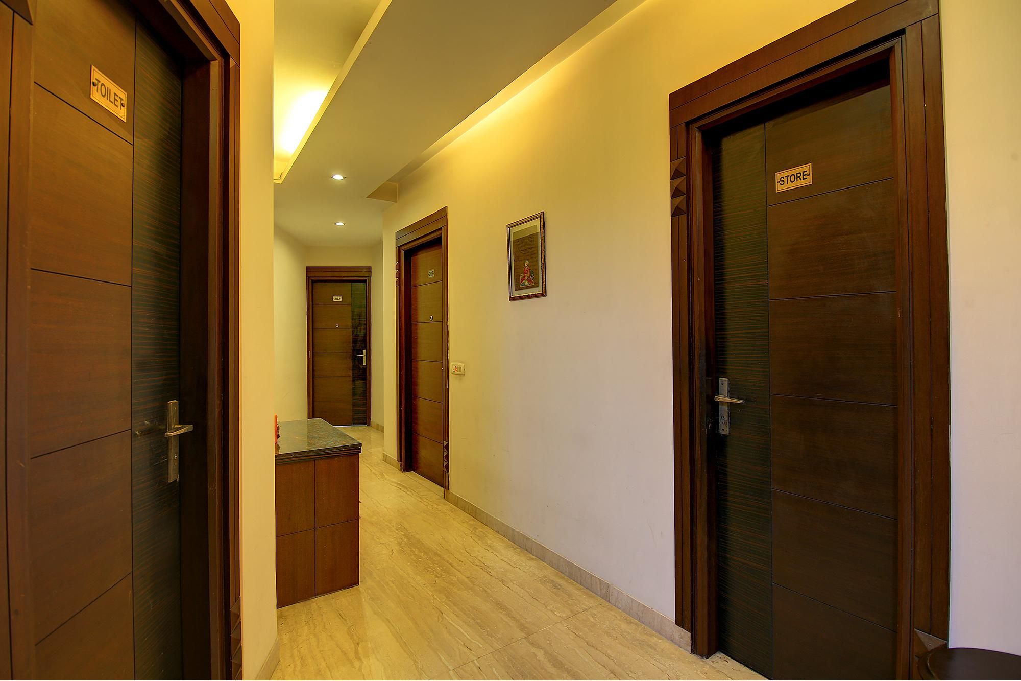  FabHotel Phoenix Hospitality Deluxe Double Room 3