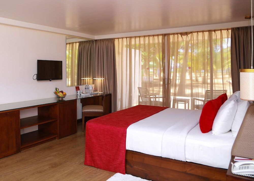 Pegasus Reef - A Beach Resort in Colombo Deluxe Family Room 2