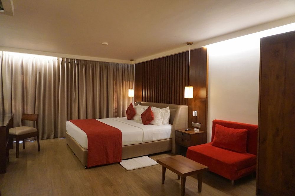 Pegasus Reef - A Beach Resort in Colombo Deluxe Double Room 3