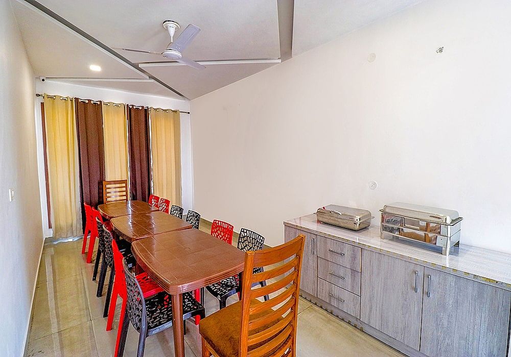 undefined FabHotel Golden Home 3