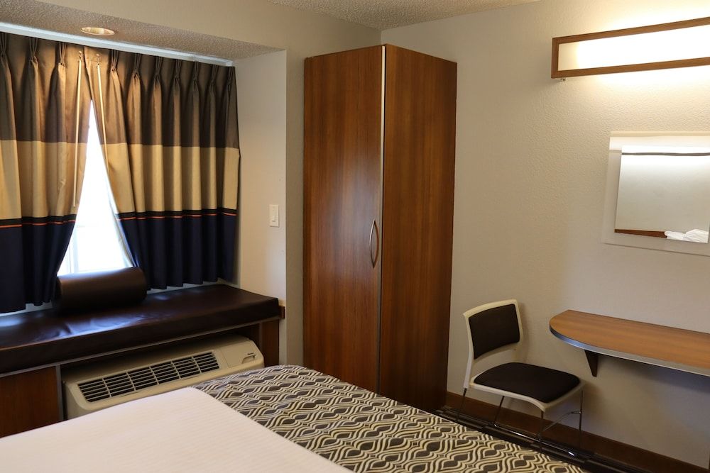 Studio Suite, 1 Queen Bed, Non Smoking