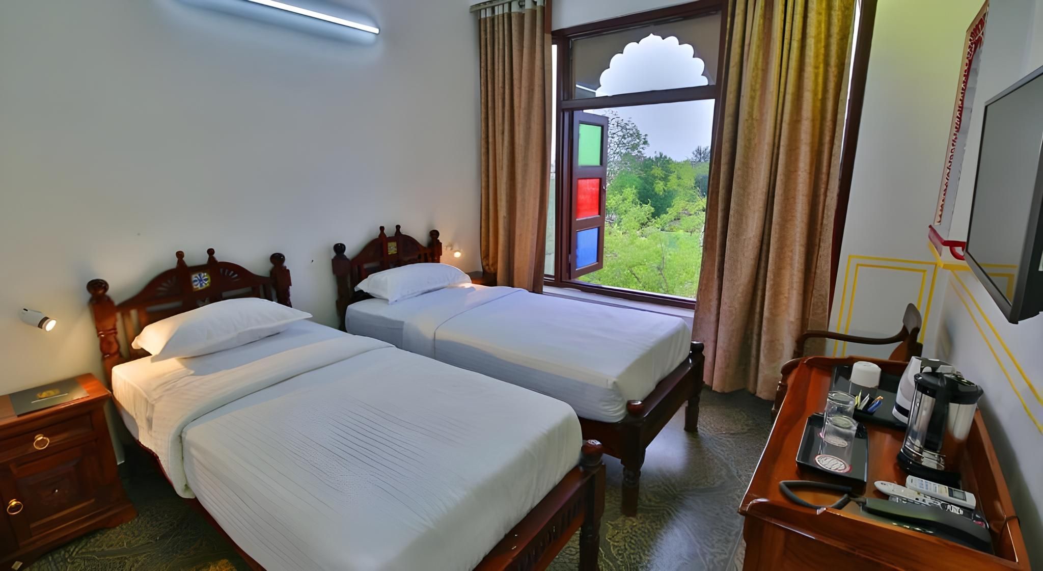 FabHotel Shree Villas Royal Deluxe Room 2