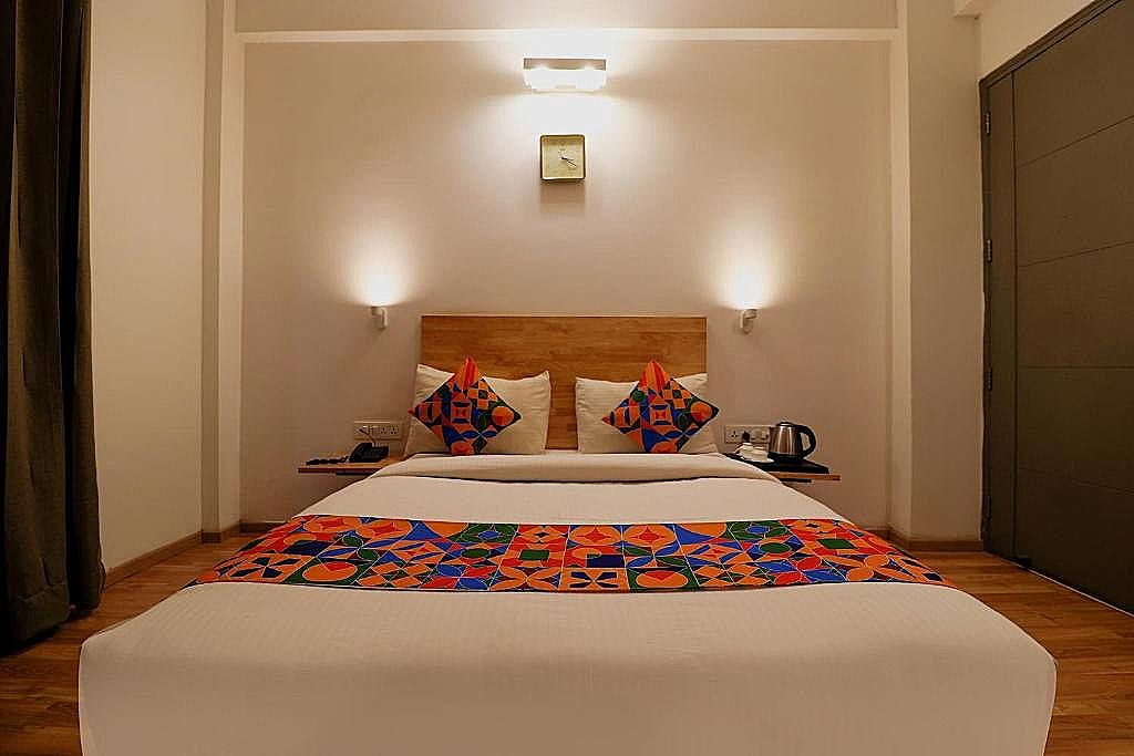 FabHotel The Glory Deluxe Room