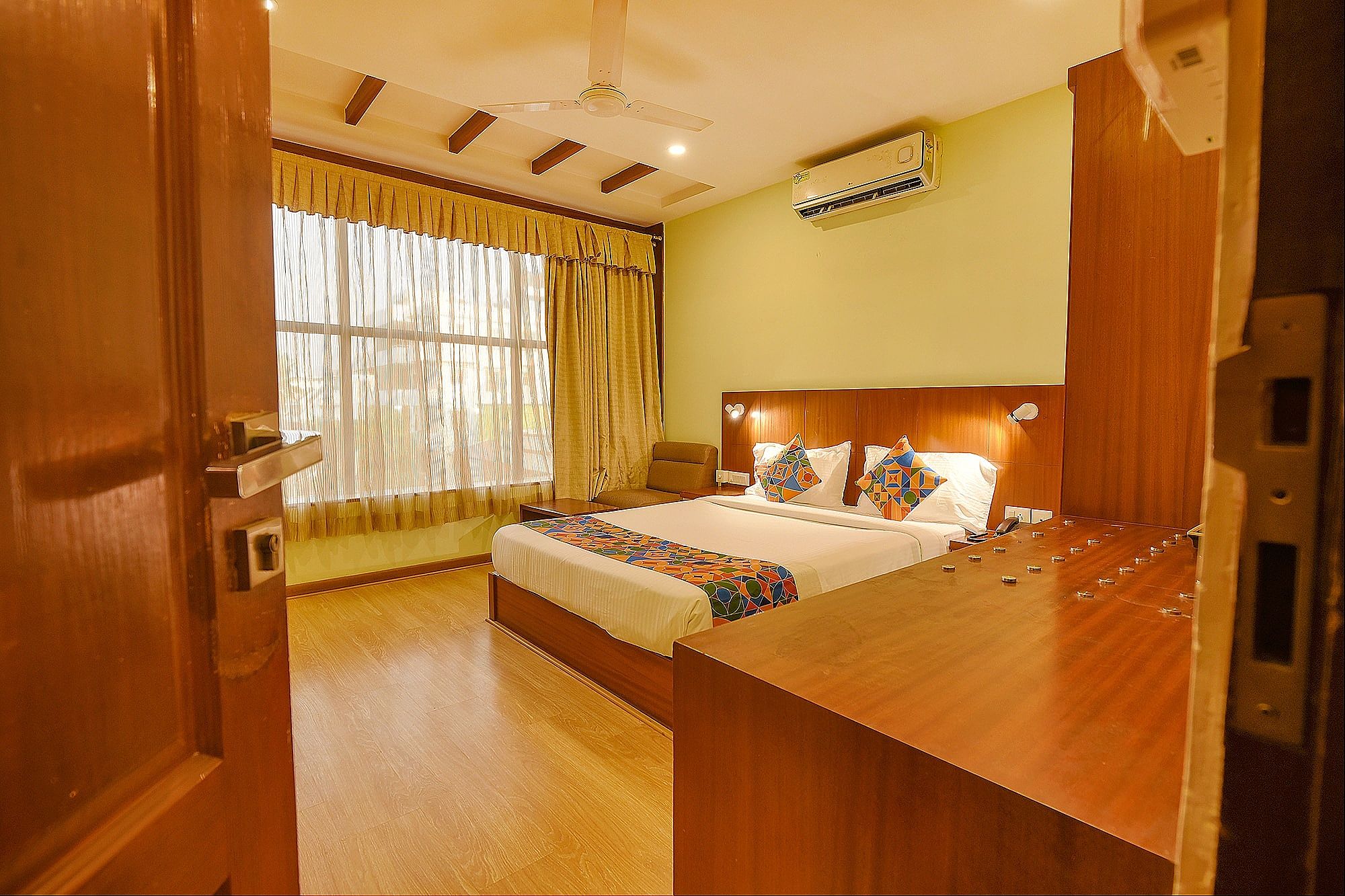 FabHotel The BTM Palace Deluxe Room 6