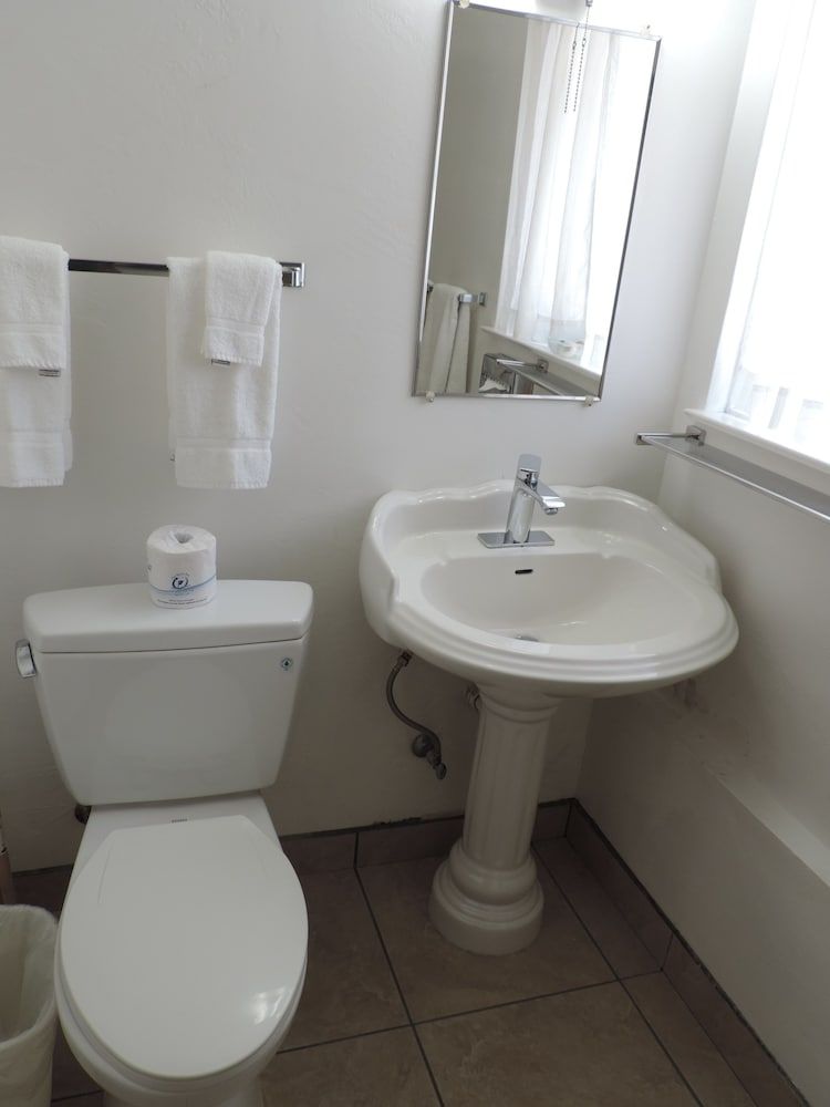 Cambria Palms Motel Standard Room, 1 King Bed 2