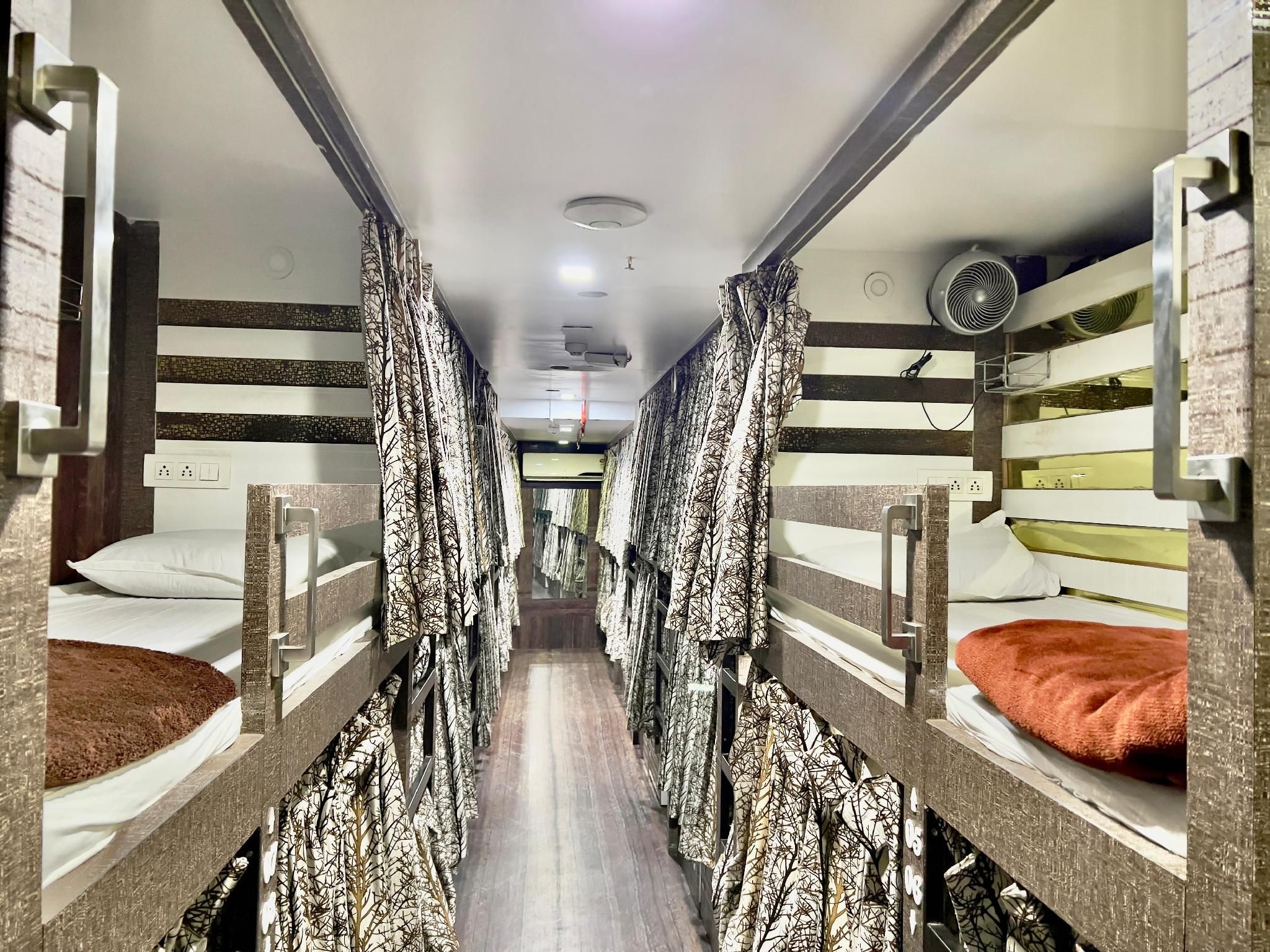 Dormitory (Male Only) for 2 People