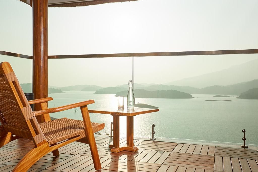 Mountain Shadows Resort Wayanad Luxury lake view Villa with Balcony 2